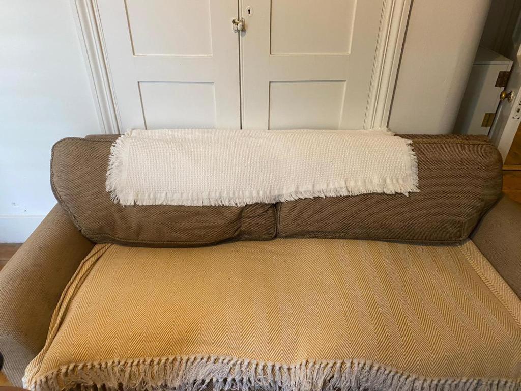 4 Quiet Compact Studio With Garden View - Best Location - Comfortable - Quiet Apartment Brighton Exterior photo